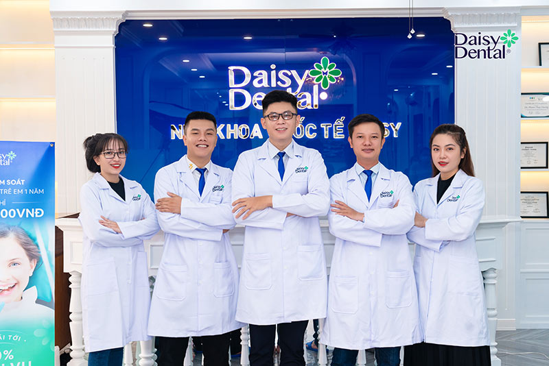 Đội ngũ bác sĩ, y tá lành nghề tại Nha khoa Quốc tế DAISY